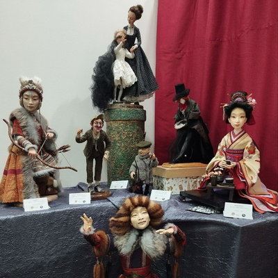 Флешмоб в честь дня народного костюма, презентация Русской тройки и состязания гусляров: как отметят Год единства народов России на выставке «Уникальная Россия»